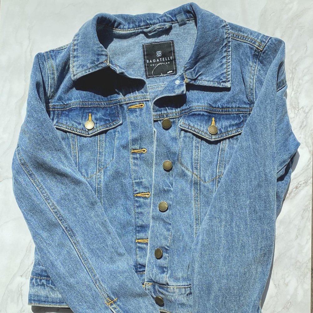 Bagatelle Women's Blue Long Sleeve Front Buttons Denim Jeans Jacket